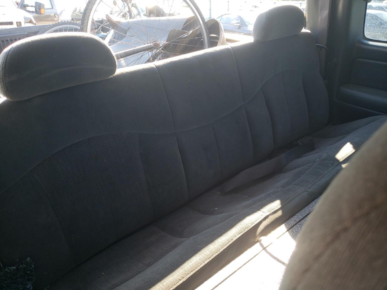 Photo 6 from auction – 2000 CHEVROLET SILVERADO with VIN 2GCEC19V5Y1135900