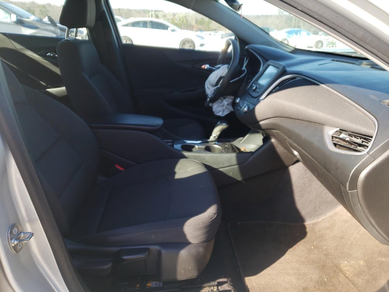 Photo 5 from auction – 2017 CHEVROLET MALIBU LS with VIN 1G1ZB5ST7HF199362