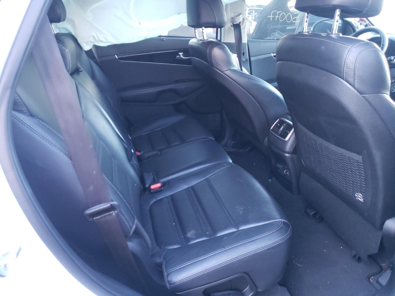 Photo 6 from auction – 2017 KIA SORENTO EX with VIN 5XYPHDA16HG244568
