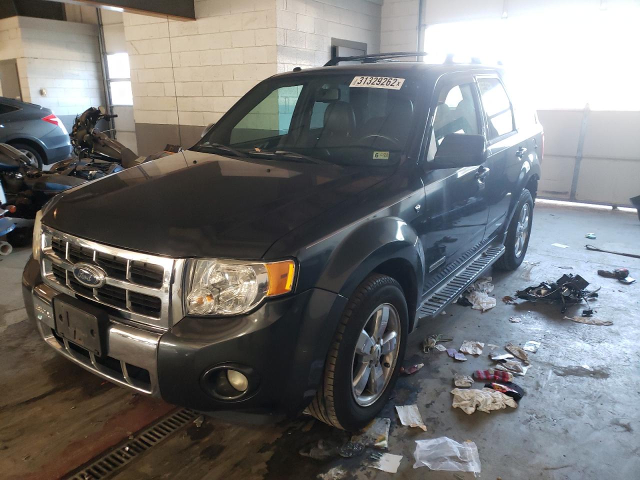 Photo 2 from auction – 2008 FORD ESCAPE LIM with VIN 1FMCU94198KD42082