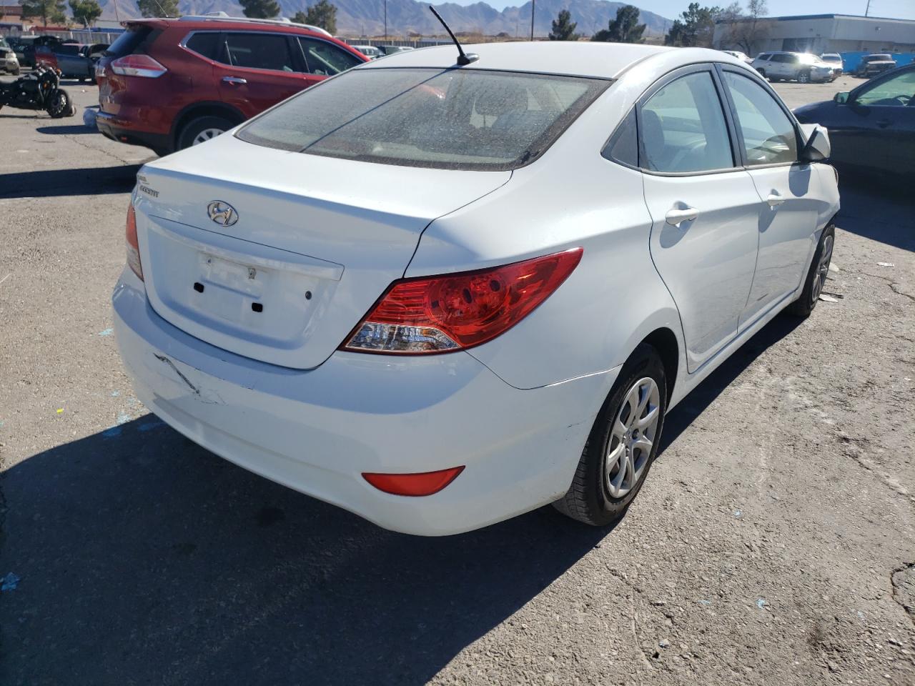 Photo 4 from auction – 2013 HYUNDAI ACCENT with VIN KMHCT4AE7DU386335