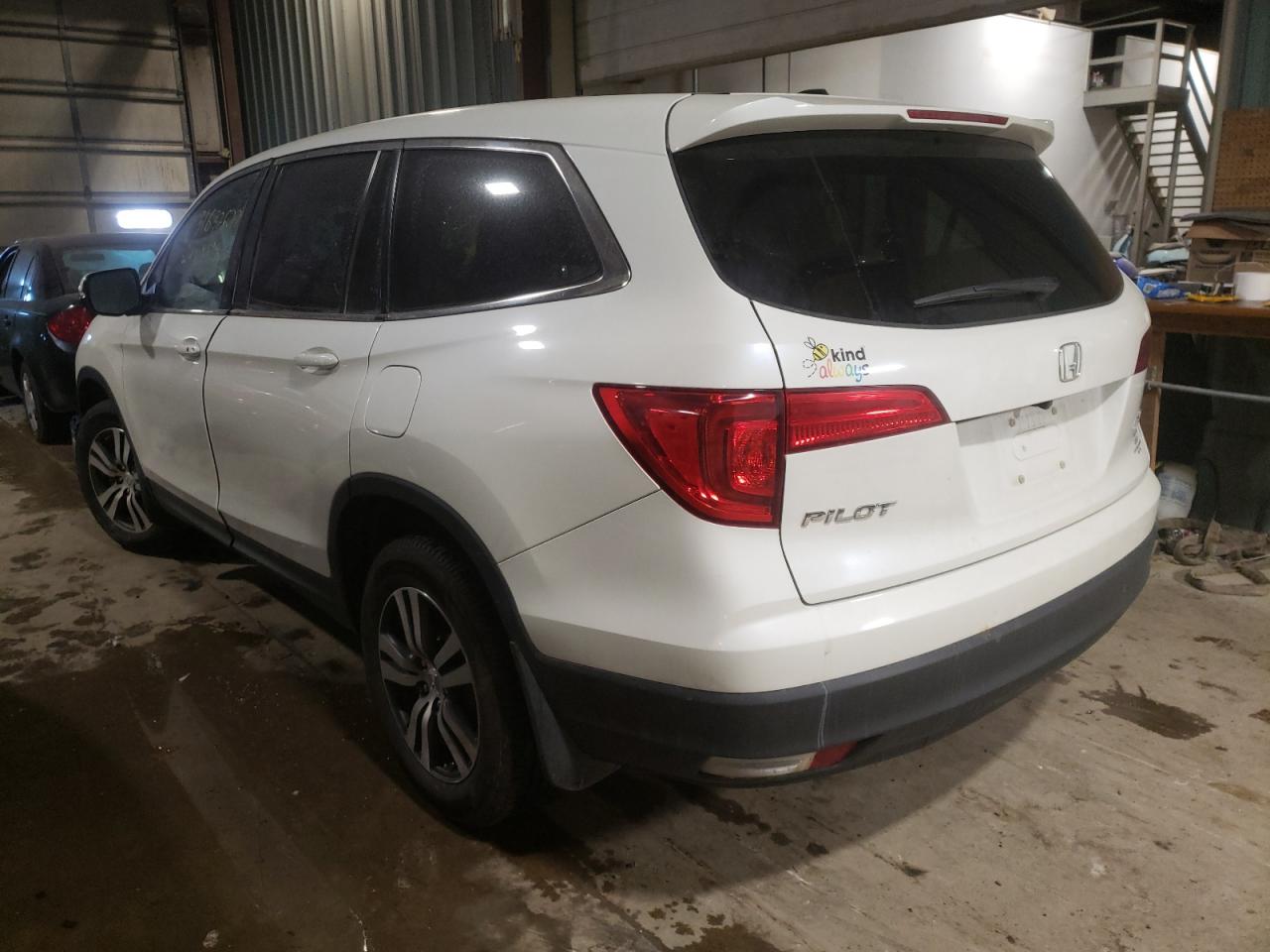 Photo 3 from auction – 2018 HONDA PILOT EX with VIN 5FNYF6H37JB009154