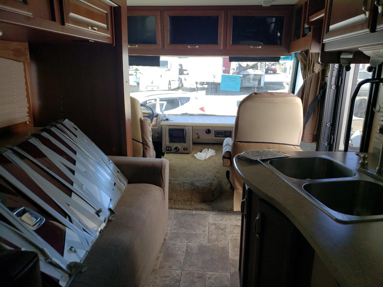 Photo 5 from auction – 2013 BOUN FLEETWOOD with VIN 1F66F5DY6C0A06057