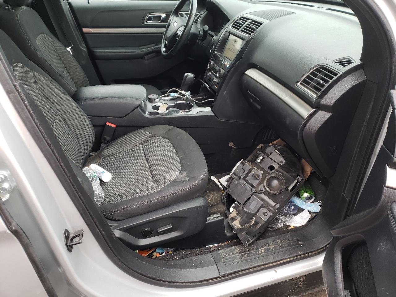 Zdjęcie 5 z aukcji – 2019 FORD EXPLORER X z VIN 1FM5K8D81KGA57442