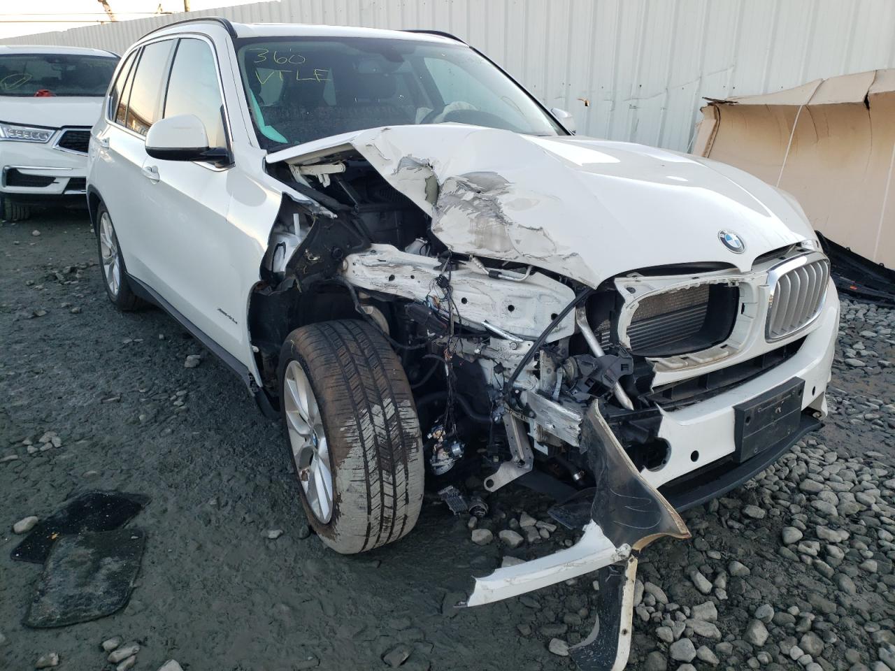 BMW X5 XDR40E 2016 with VIN 5UXKT0C51G0S75960 - Photo from auction