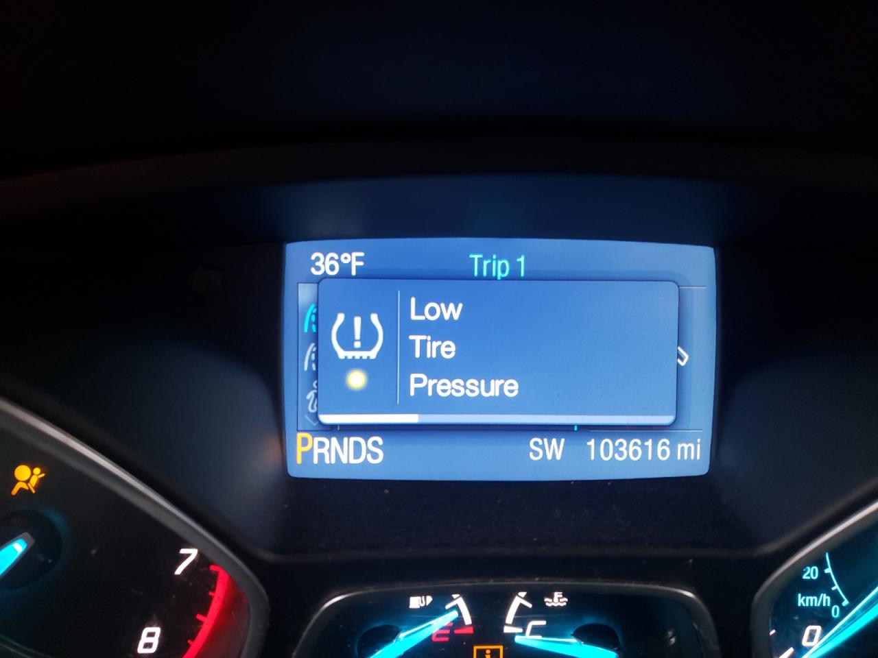 Photo 8 from auction – 2015 FORD ESCAPE SE with VIN 1FMCU0GX2FUB59880