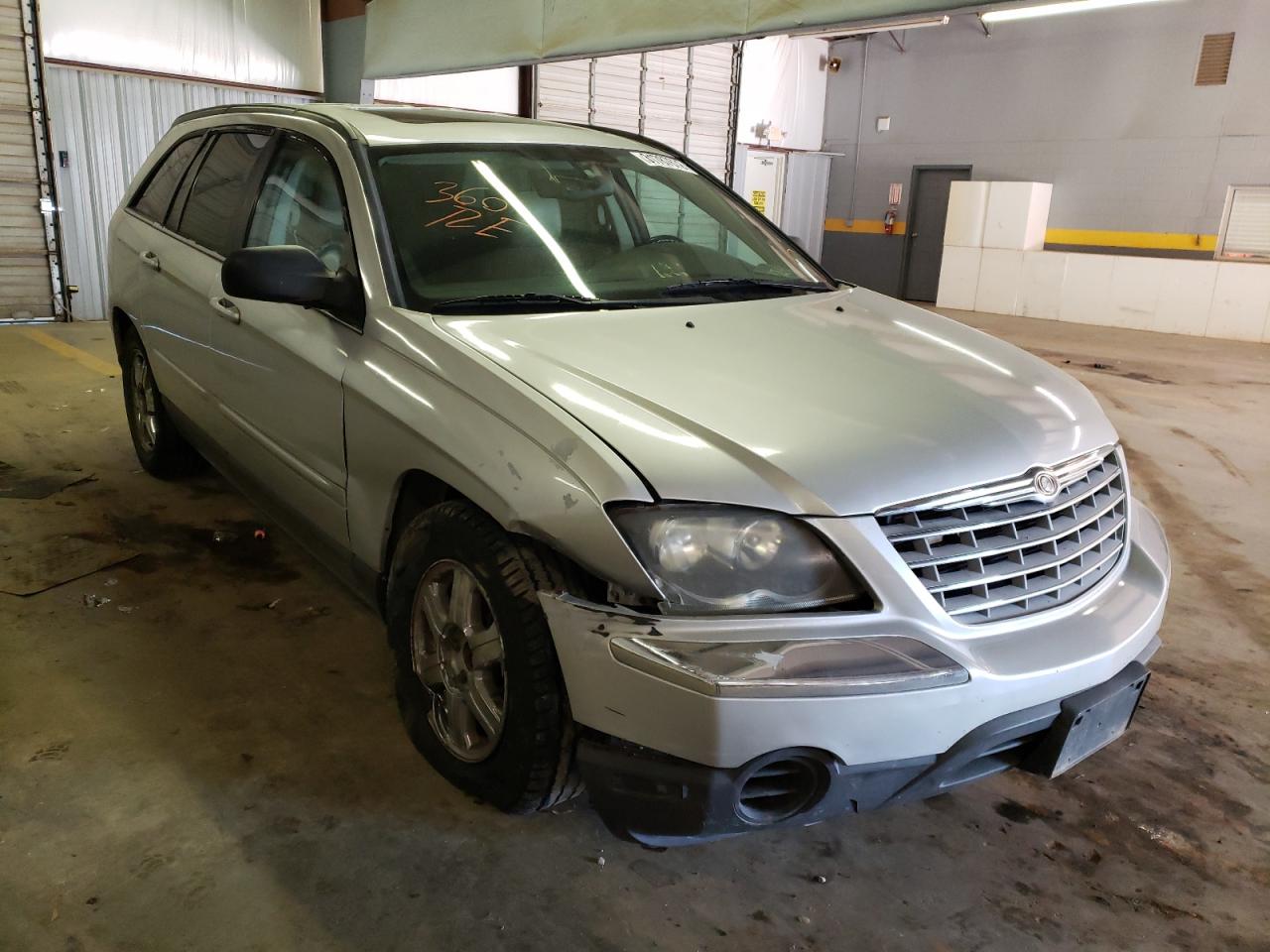 CHRYSLER PACIFICA 2004 with VIN 2C8GF68484R641351 - Photo from auction