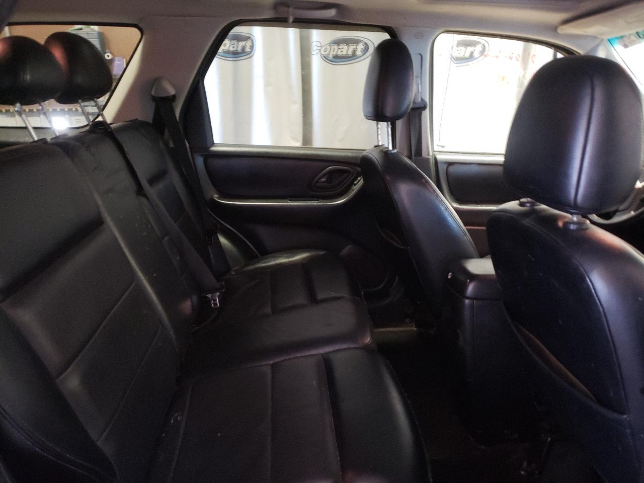 Photo 6 from auction – 2006 FORD ESCAPE LIM with VIN 1FMYU04176KA42569