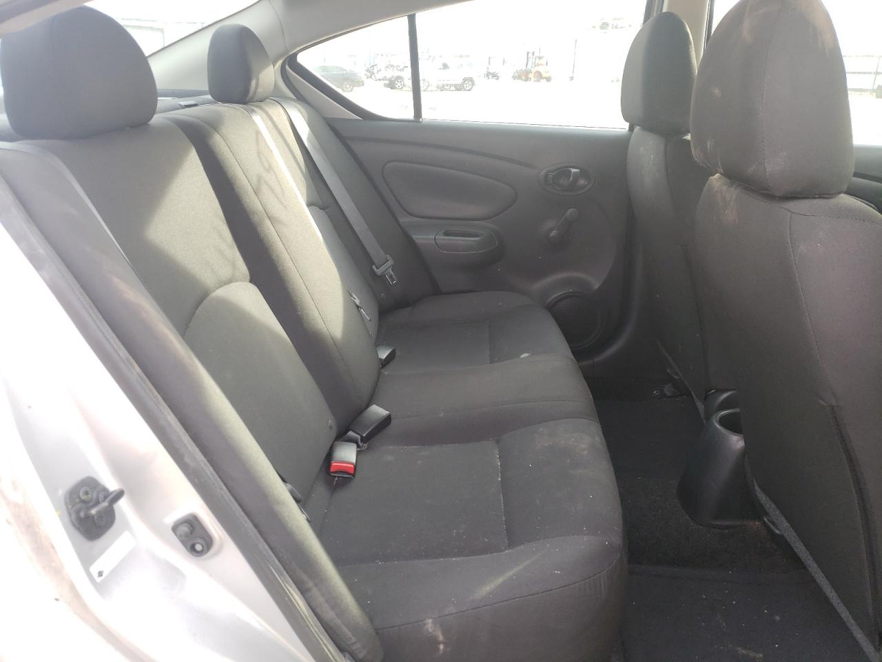 Photo 6 from auction – 2018 NISSAN VERSA S with VIN 3N1CN7AP2JL866762