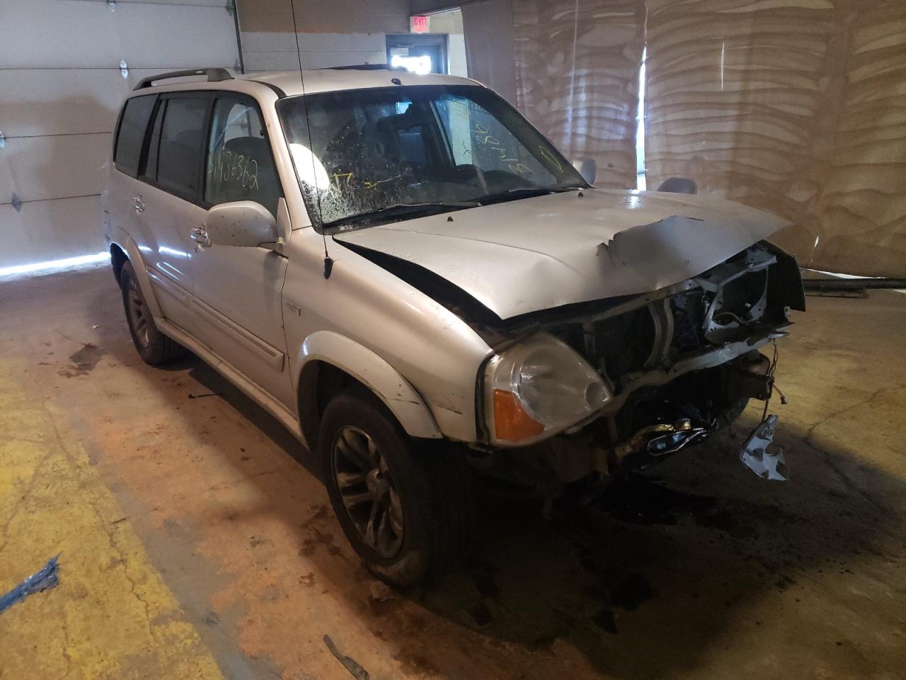 SUZUKI XL7 EX 2004 with VIN JS3TX92V444101581 - Photo from auction