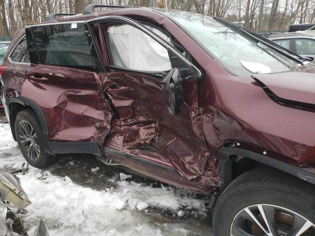 Photo 9 from auction – 2019 TOYOTA HIGHLANDER with VIN 5TDBZRFH3KS950885