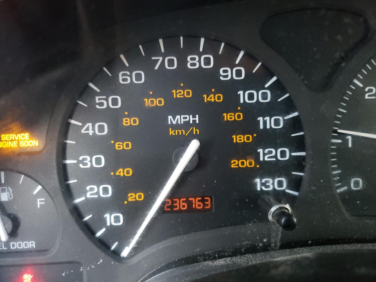 Photo 8 from auction – 2000 SATURN SL2 with VIN 1G8ZJ5273YZ157583