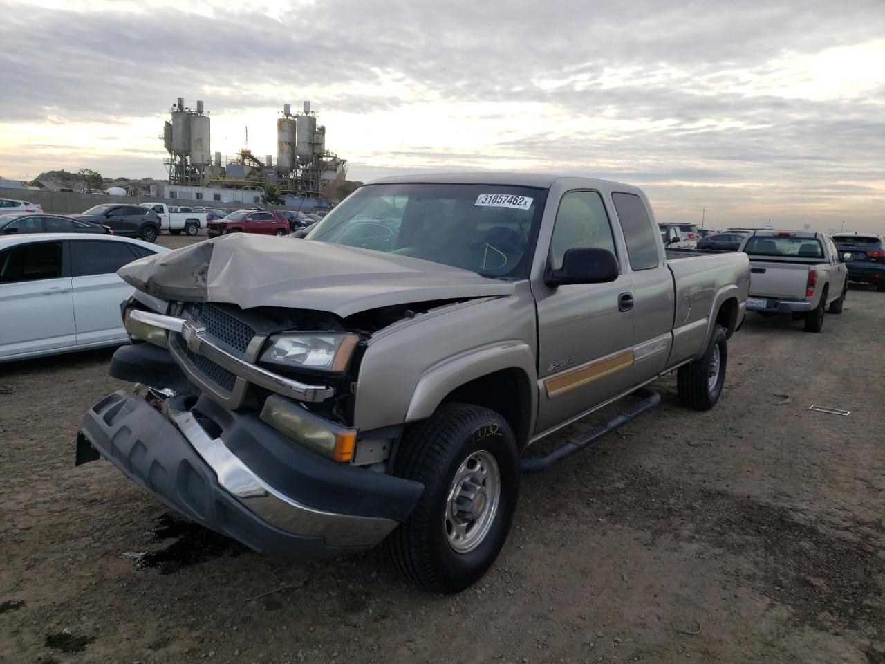 Photo 2 from auction – 2003 CHEVROLET SILVERADO with VIN 1GCHC29U73E181648