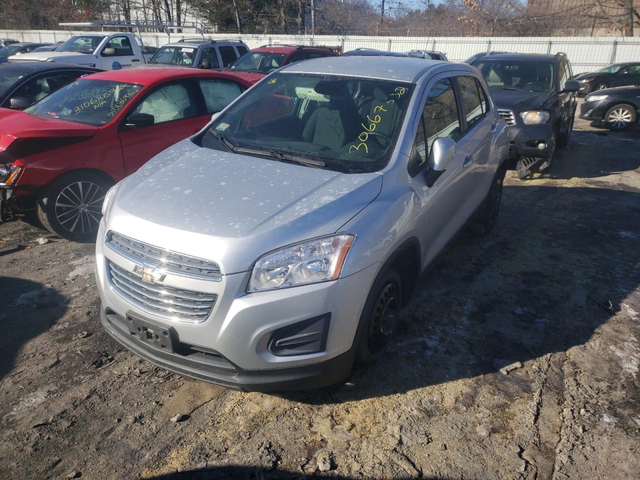 Photo 2 from auction – 2016 CHEVROLET TRAX LS with VIN KL7CJKSB2GB628772