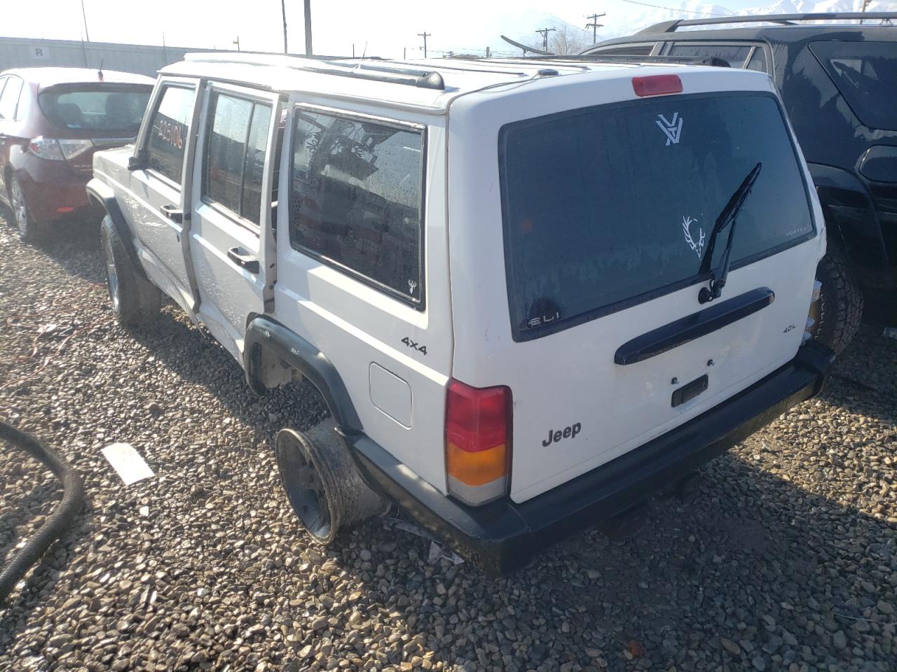 Photo 3 from auction – 1998 JEEP CHEROKEE S with VIN 1J4FJ68S6WL190680