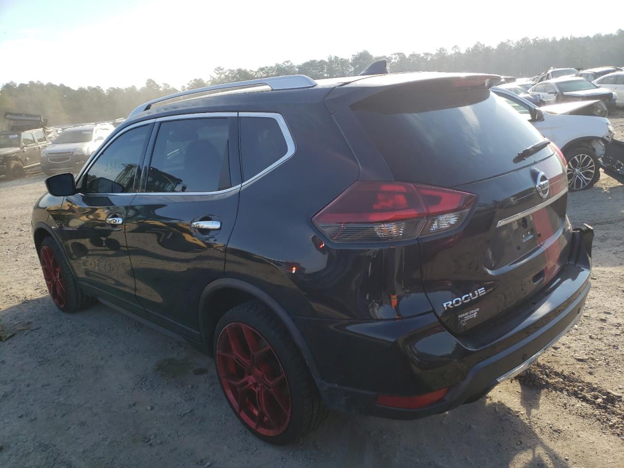 Photo 3 from auction – 2019 NISSAN ROGUE S with VIN KNMAT2MT2KP510050