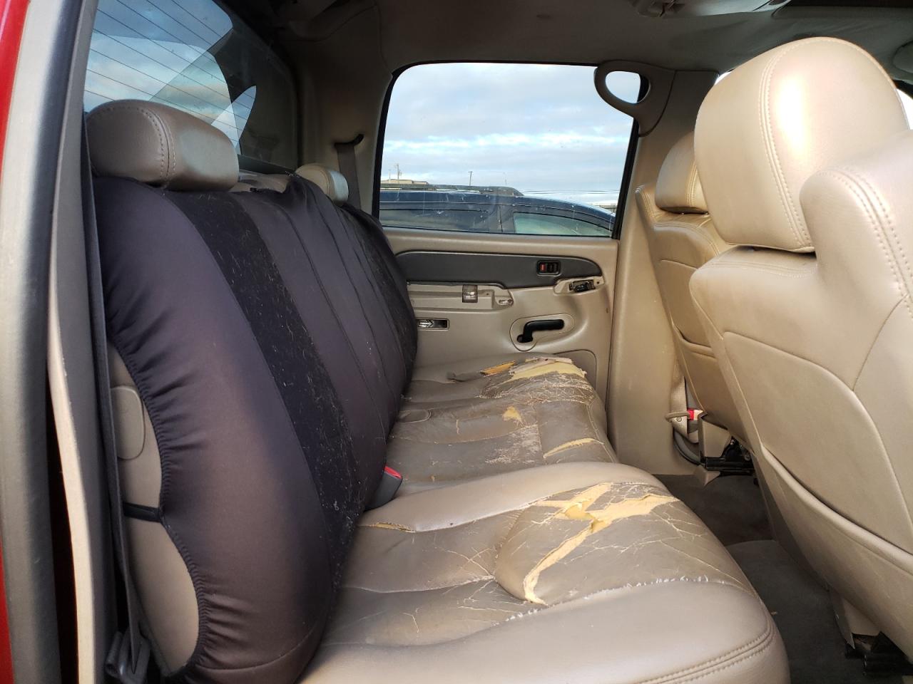 Photo 6 from auction – 2004 CHEVROLET AVALANCHE with VIN 3GNEK12T64G245732