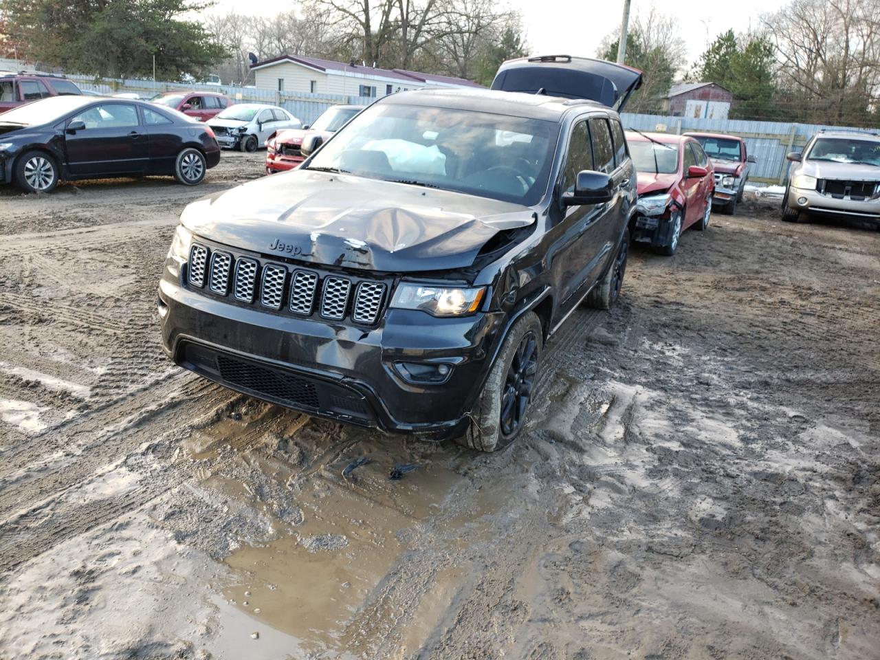 Photo 2 from auction – 2018 JEEP GRAND CHER with VIN 1C4RJFAG3JC391373