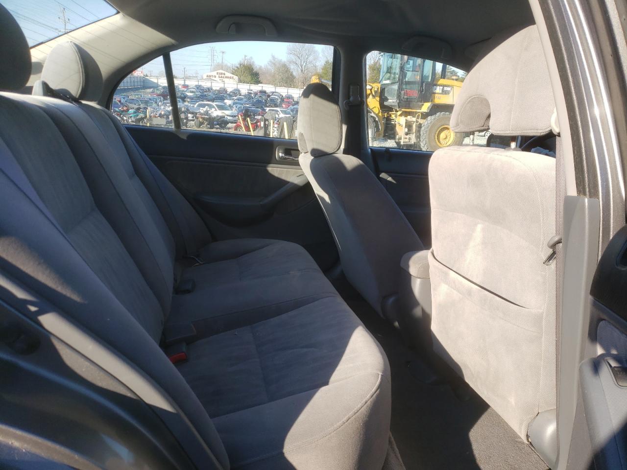 Photo 6 from auction – 2004 HONDA CIVIC LX with VIN 2HGES16594H596012