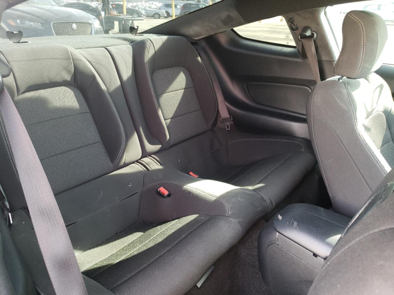 Photo 6 from auction – 2016 FORD MUSTANG with VIN 1FA6P8AM0G5303501