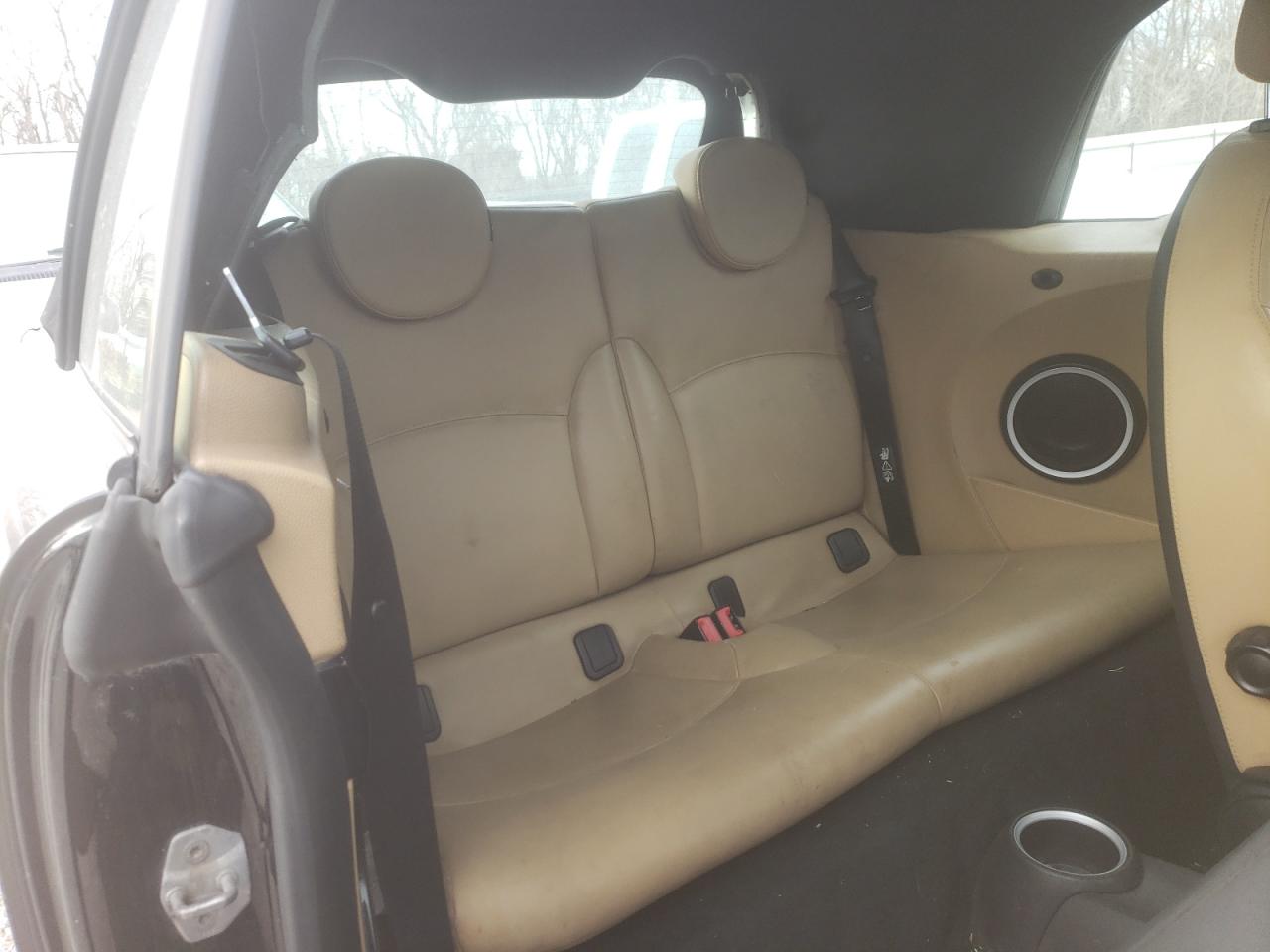 Photo 6 from auction – 2010 MINI COOPER with VIN WMWMR3C57ATU97612