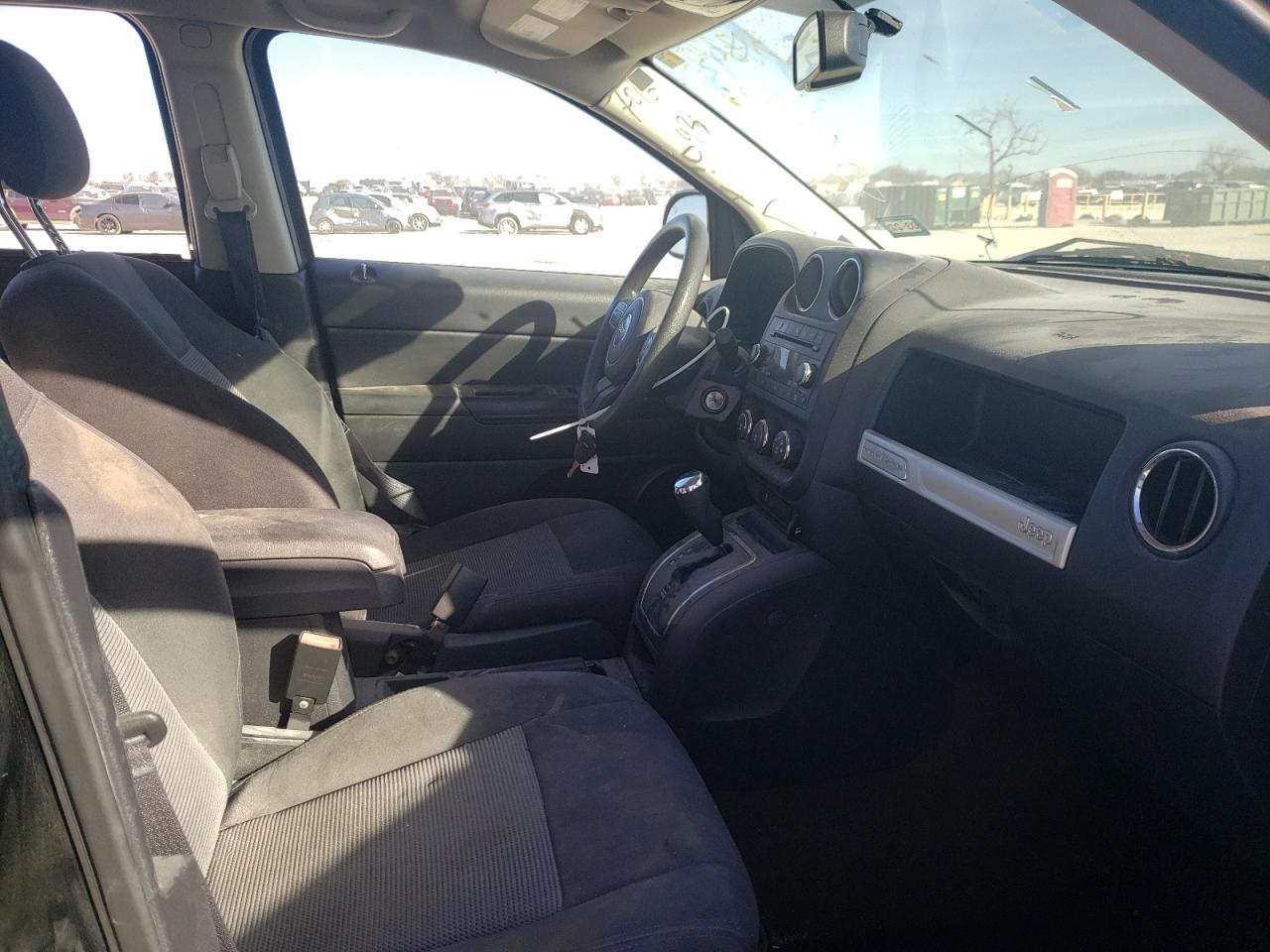 Photo 5 from auction – 2016 JEEP COMPASS SP with VIN 1C4NJCBA5GD600395