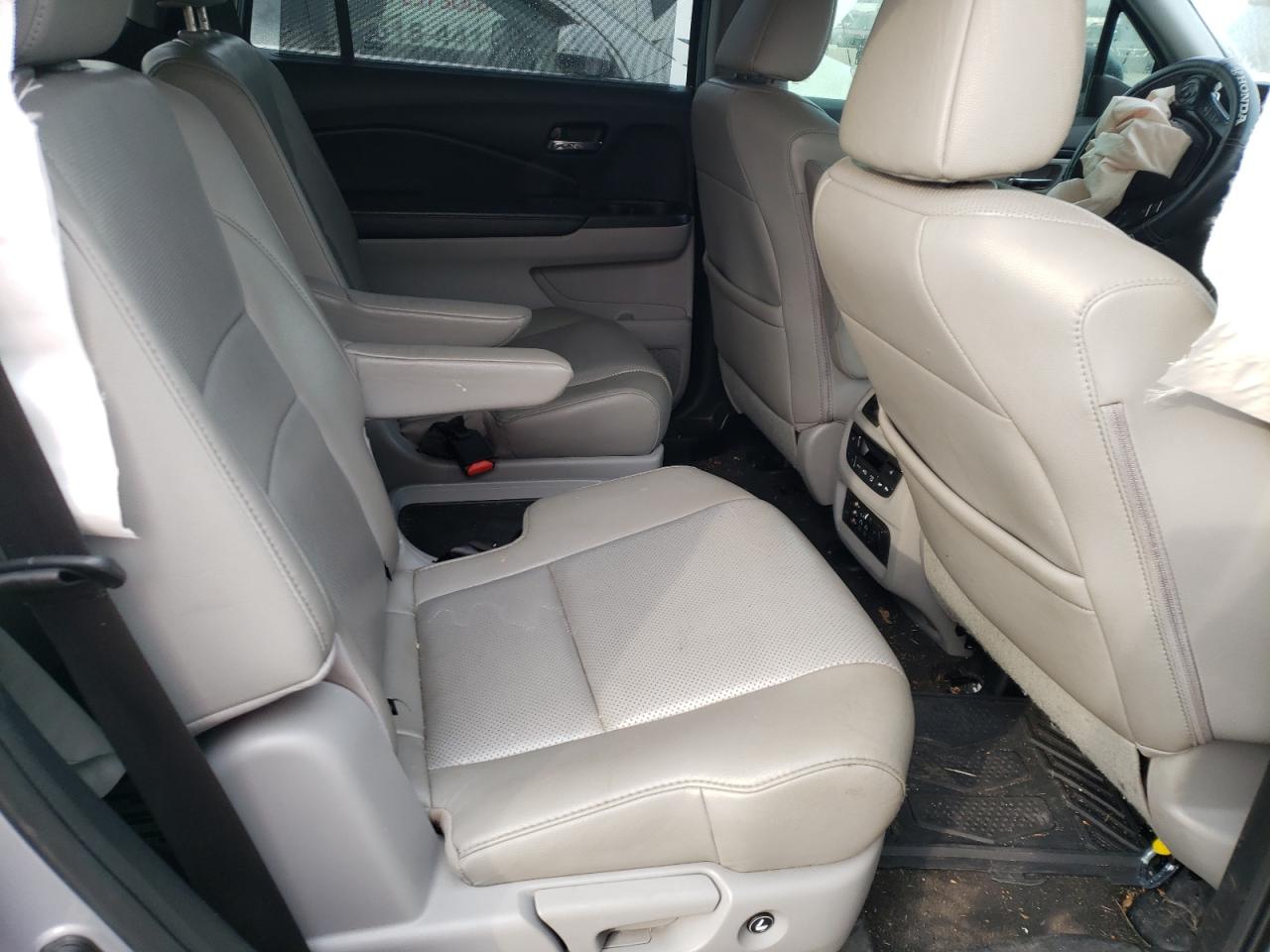 Photo 6 from auction – 2016 HONDA PILOT ELIT with VIN 5FNYF6H04GB050596