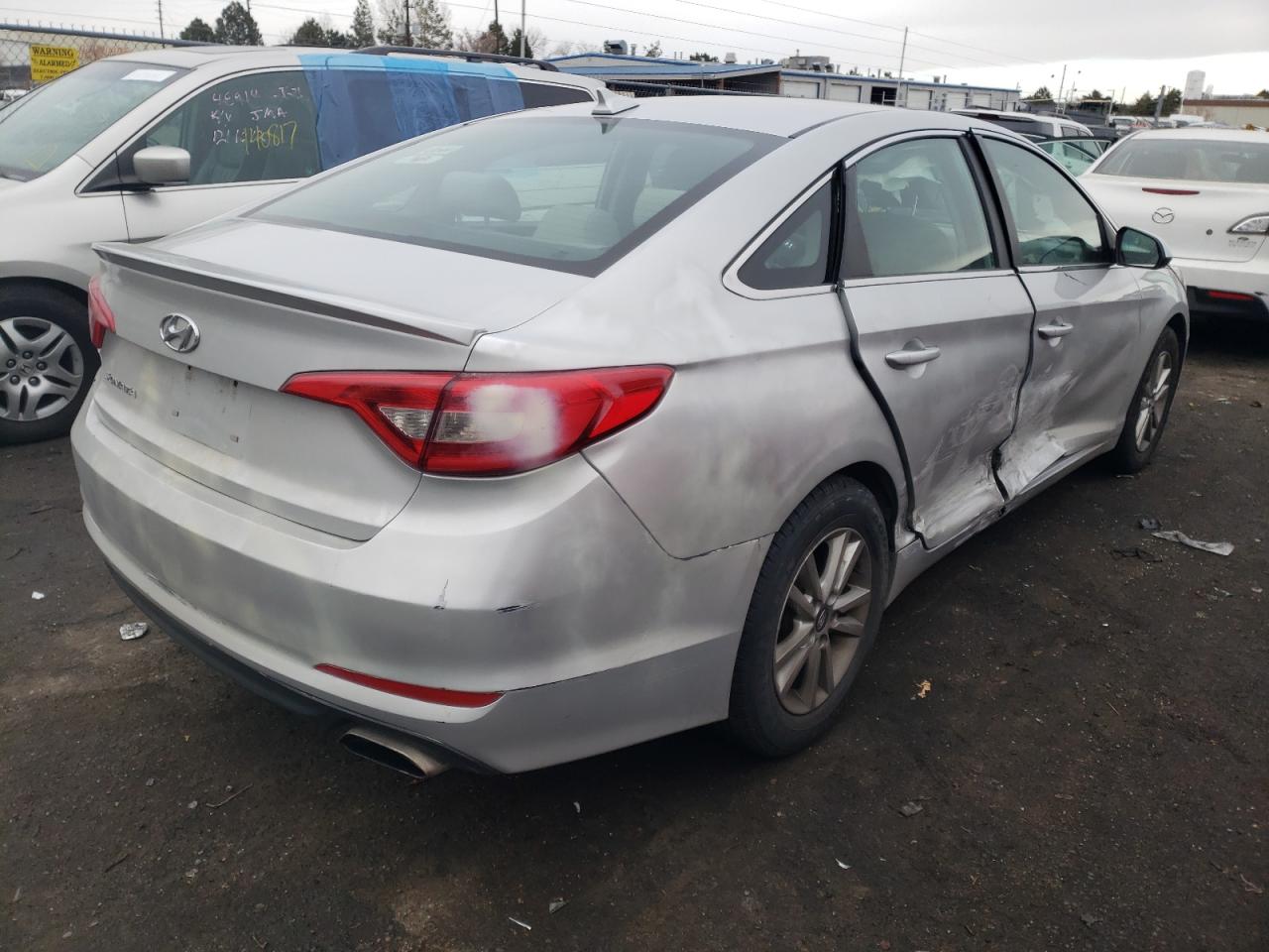 Photo 4 from auction – 2016 HYUNDAI SONATA SE with VIN 5NPE24AF6GH338140
