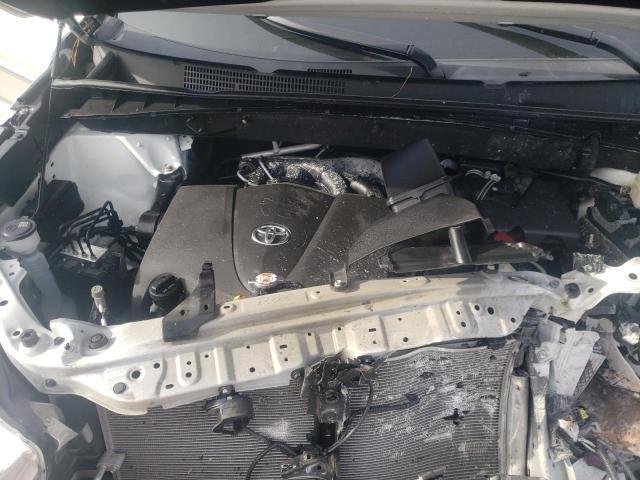Photo 7 from auction – 2019 TOYOTA HIGHLANDER with VIN 5TDJZRFH9KS708940