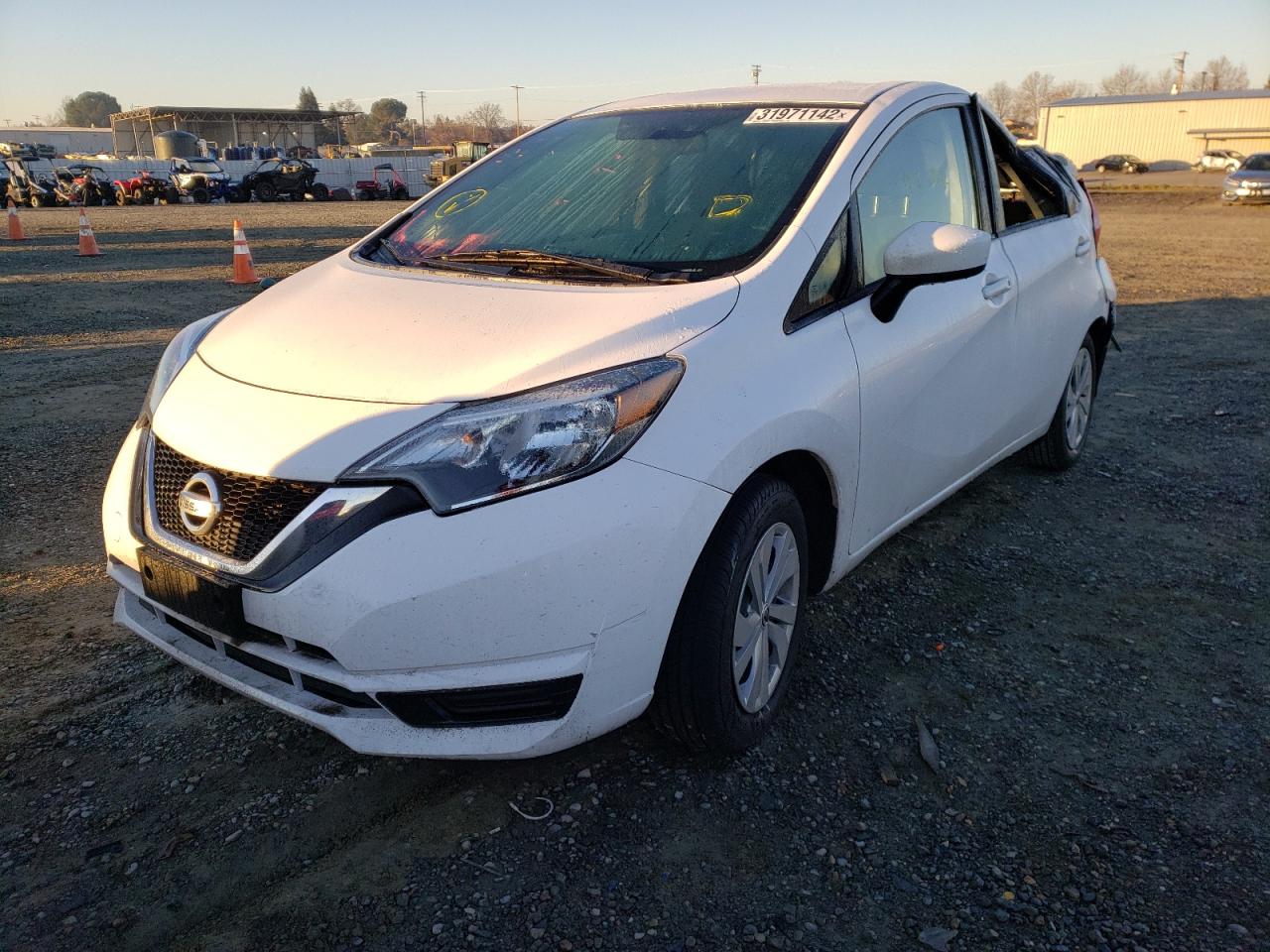 Photo 2 from auction – 2017 NISSAN VERSA NOTE with VIN 3N1CE2CP7HL362153