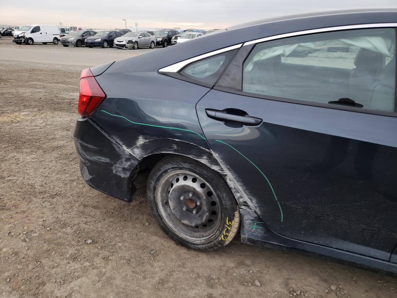 Photo 9 from auction – 2016 HONDA CIVIC LX with VIN 19XFC2F57GE207163