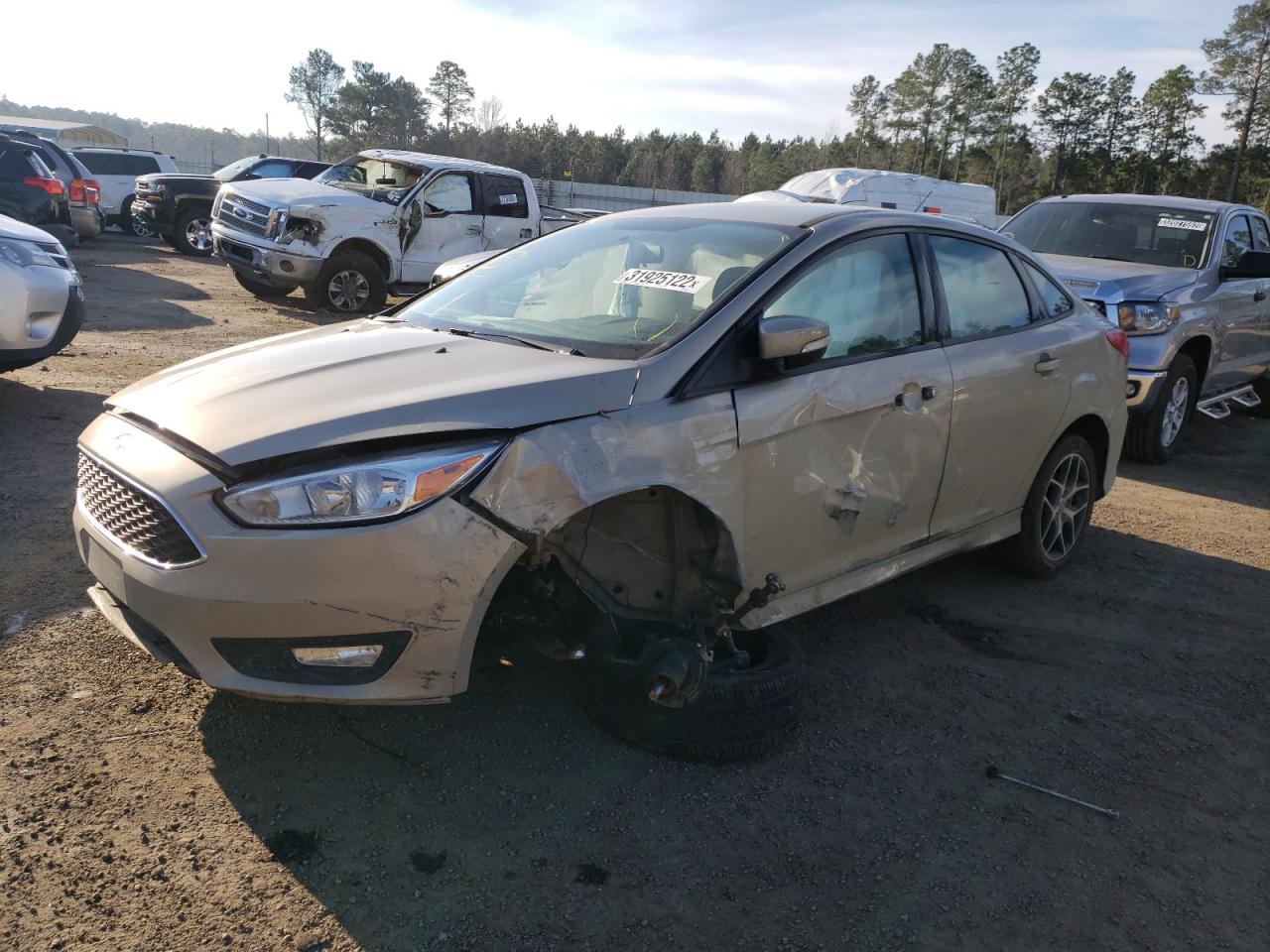 Photo 9 from auction – 2016 FORD FOCUS SE with VIN 1FADP3F2XGL393463