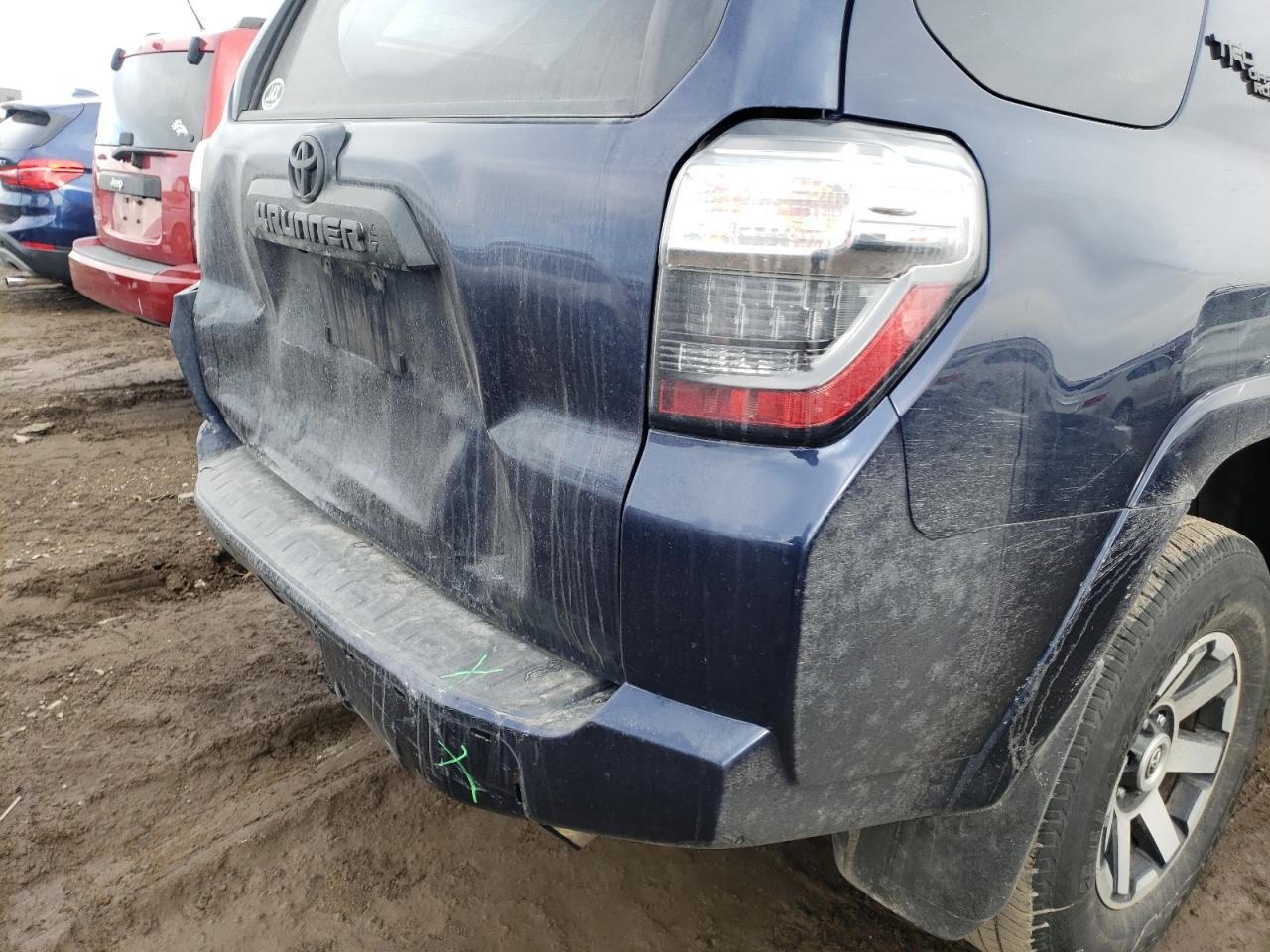 Photo 9 from auction – 2020 TOYOTA 4RUNNER SR with VIN JTEBU5JR2L5805749