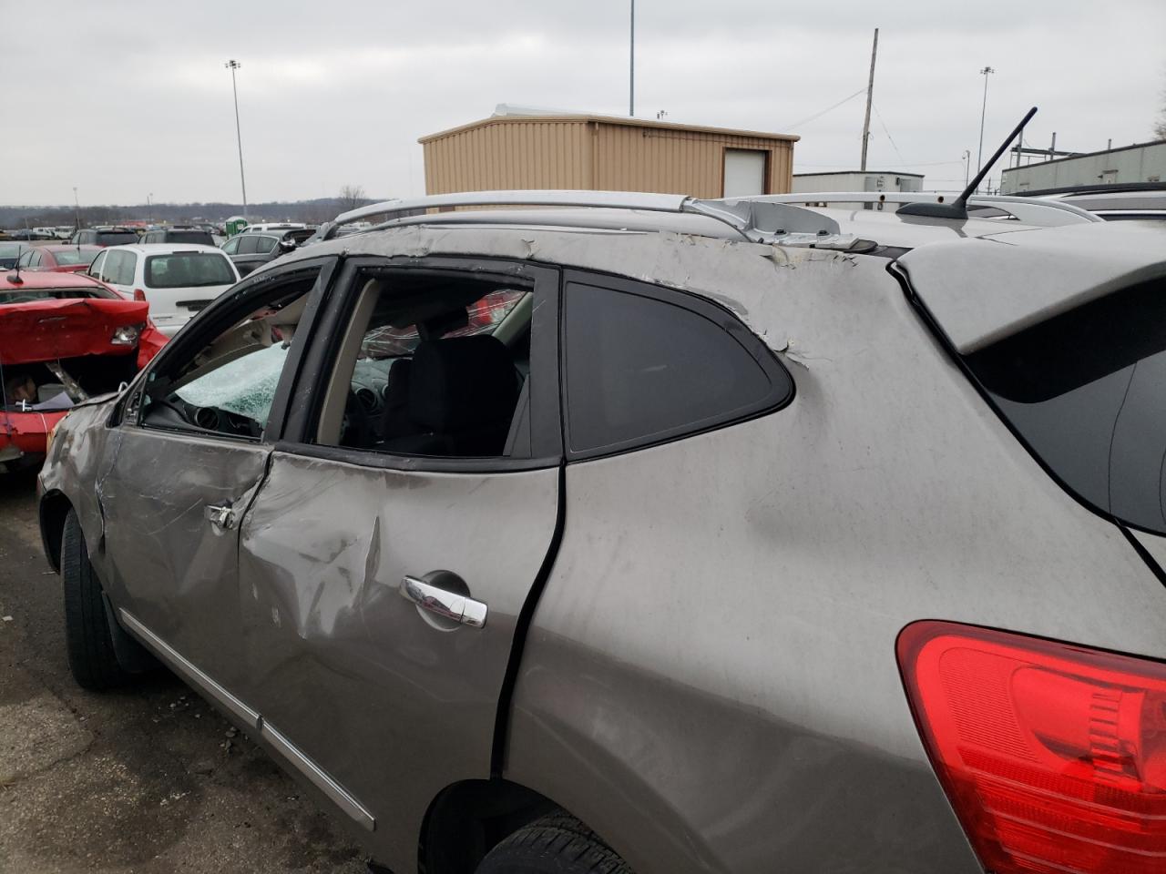 Photo 10 from auction – 2012 NISSAN ROGUE S with VIN JN8AS5MT5CW607355