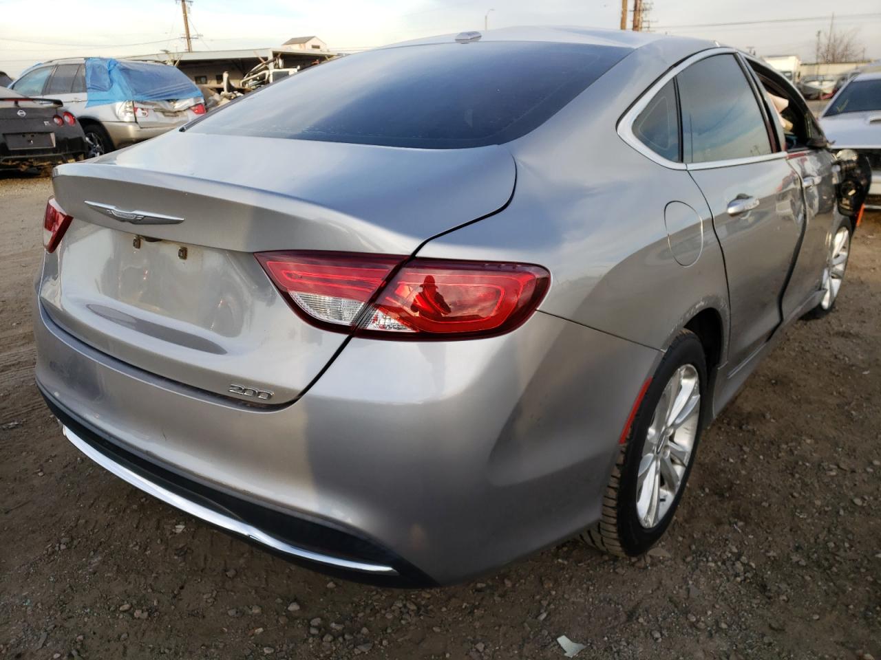Photo 4 from auction – 2015 CHRYSLER 200 LIMITE with VIN 1C3CCCAB7FN627123