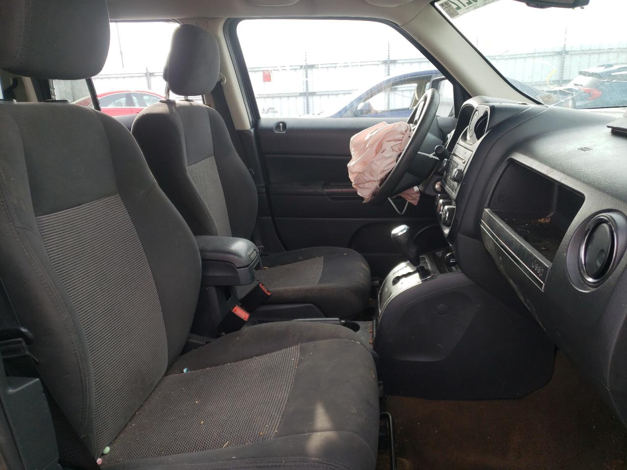 Photo 5 from auction – 2016 JEEP PATRIOT SP with VIN 1C4NJPBB6GD731562