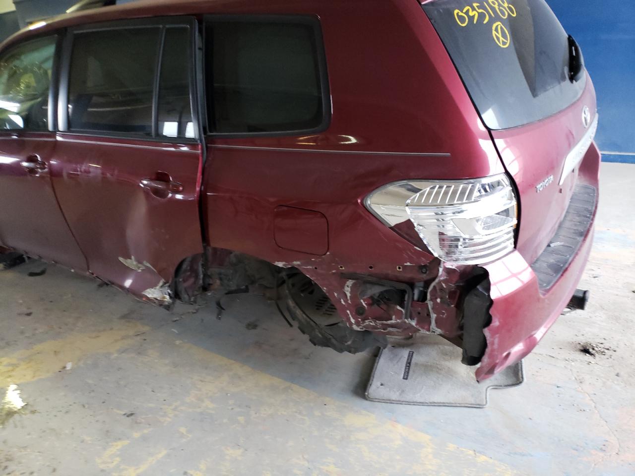 Photo 9 from auction – 2008 TOYOTA HIGHLANDER with VIN JTEES41A582035188