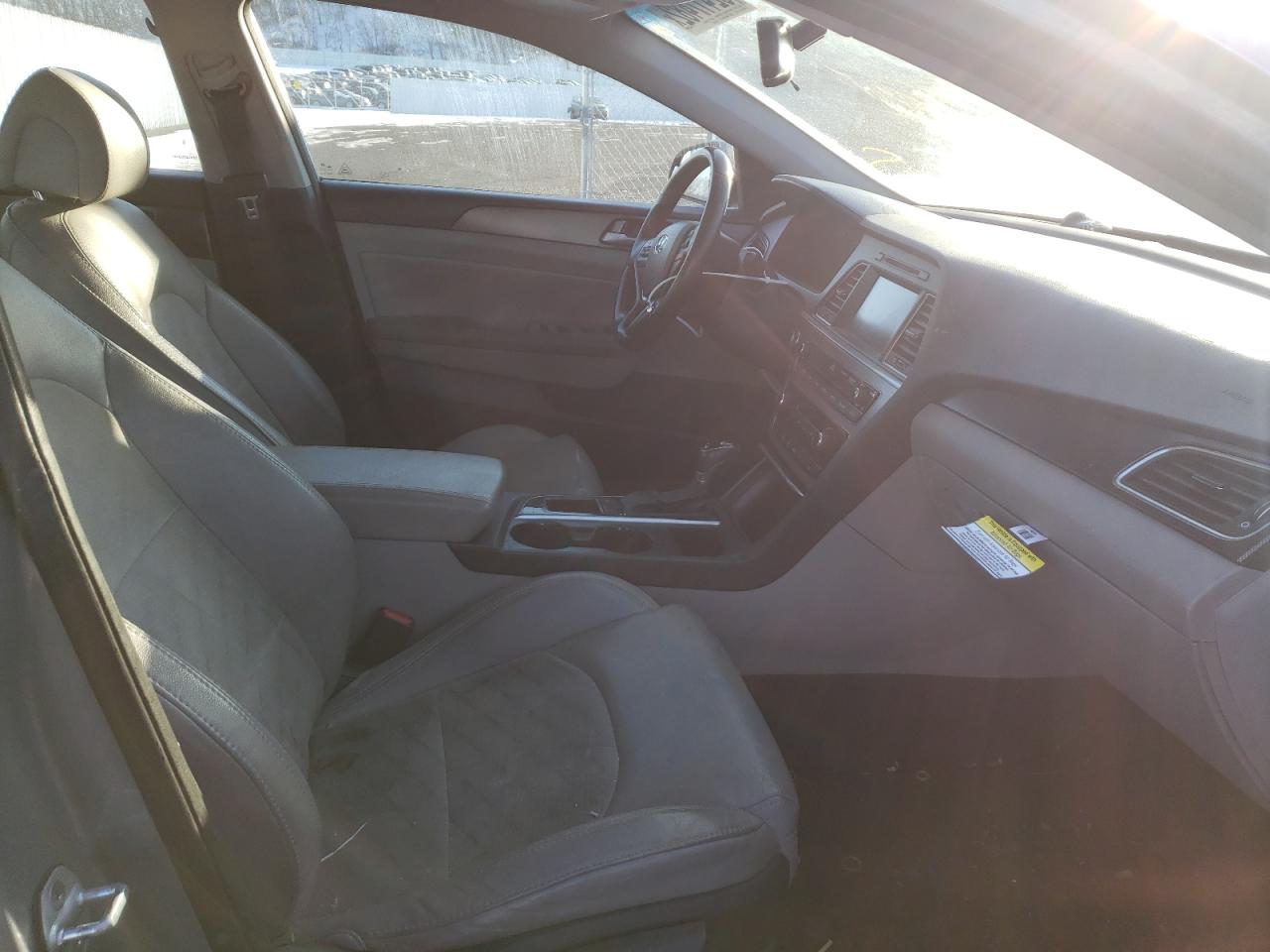 Photo 5 from auction – 2016 HYUNDAI SONATA SPO with VIN 5NPE34AF8GH376742
