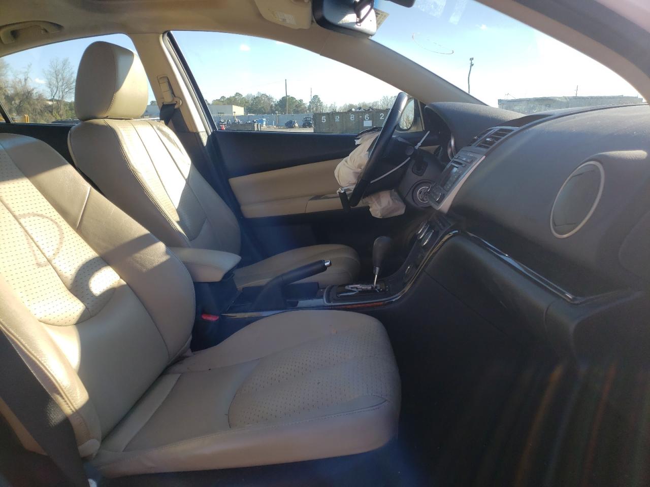 Photo 5 from auction – 2010 MAZDA 6 S with VIN 1YVHZ8CB5A5M02082