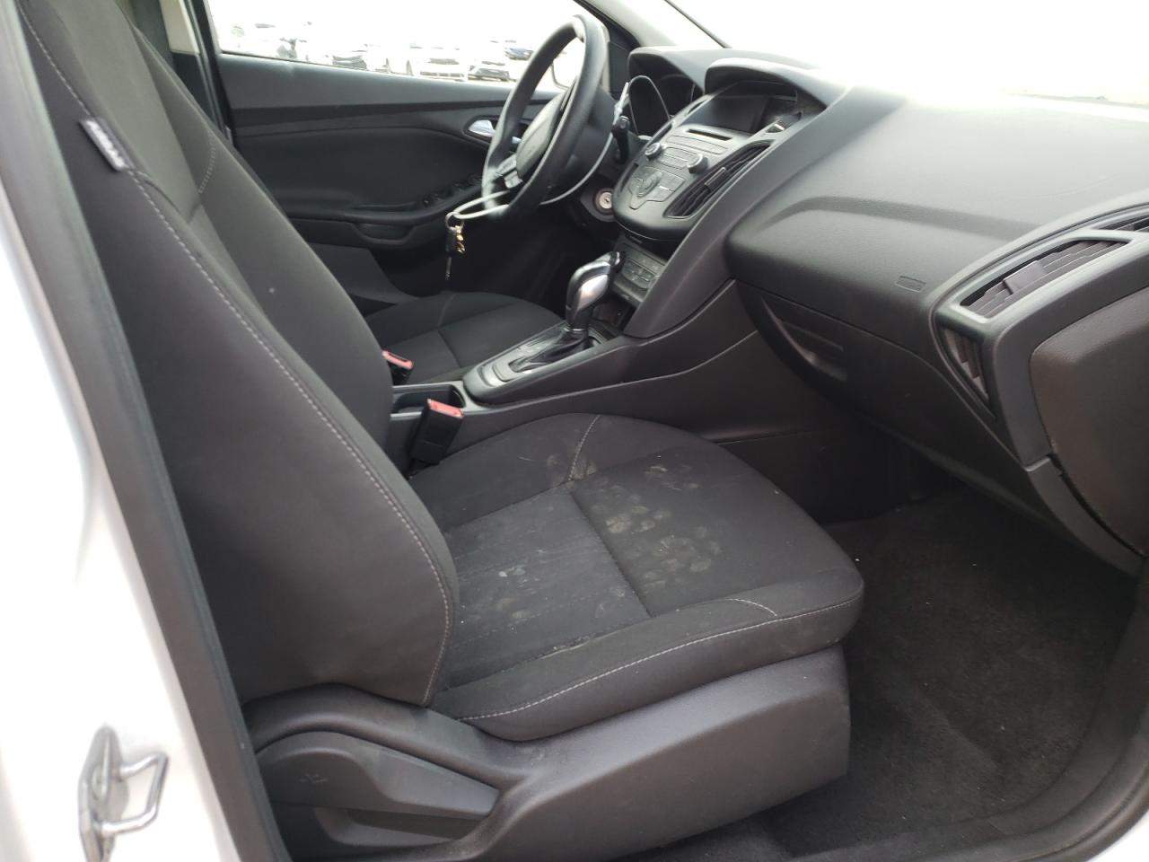Photo 5 from auction – 2016 FORD FOCUS SE with VIN 1FADP3K2XGL235050