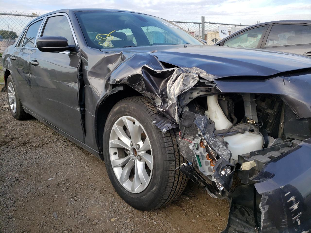 Photo 9 from auction – 2016 CHRYSLER 300 LIMITE with VIN 2C3CCAAG6GH182237