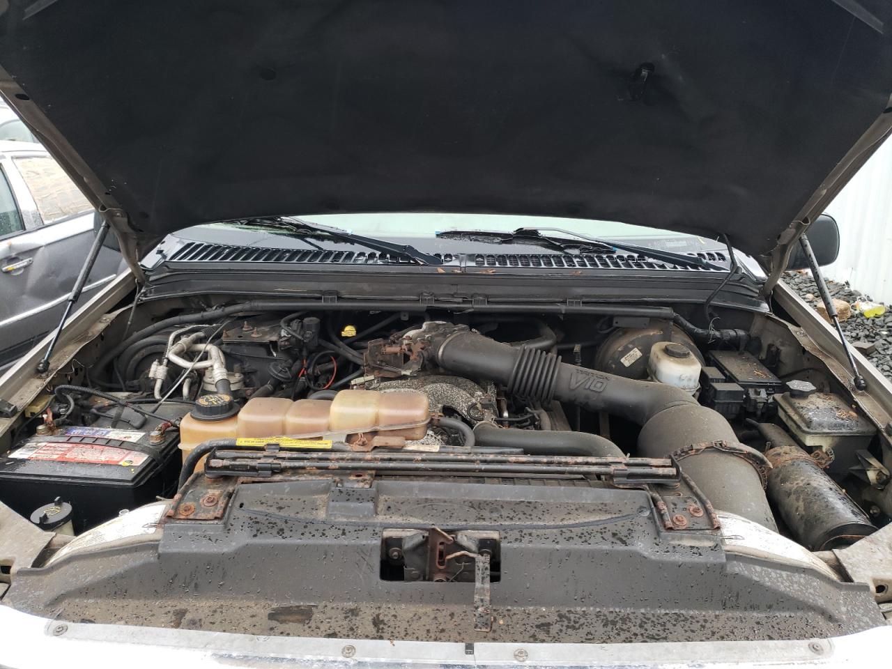 Photo 7 from auction – 2000 FORD EXCURSION with VIN 1FMNU41S3YEA18178