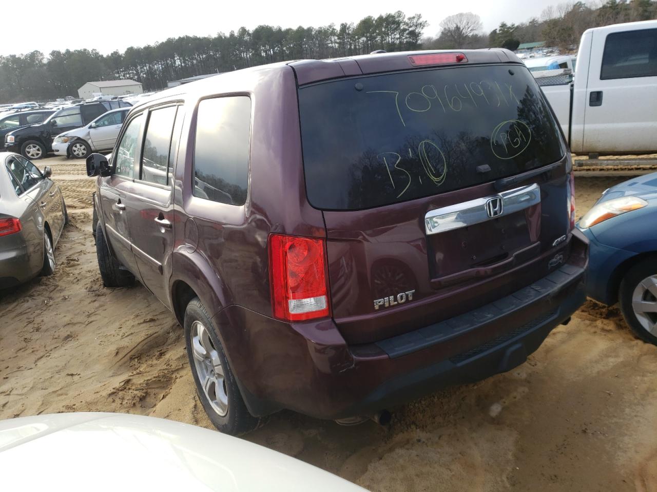 Photo 3 from auction – 2012 HONDA PILOT EXLN with VIN 5FNYF4H71CB014246