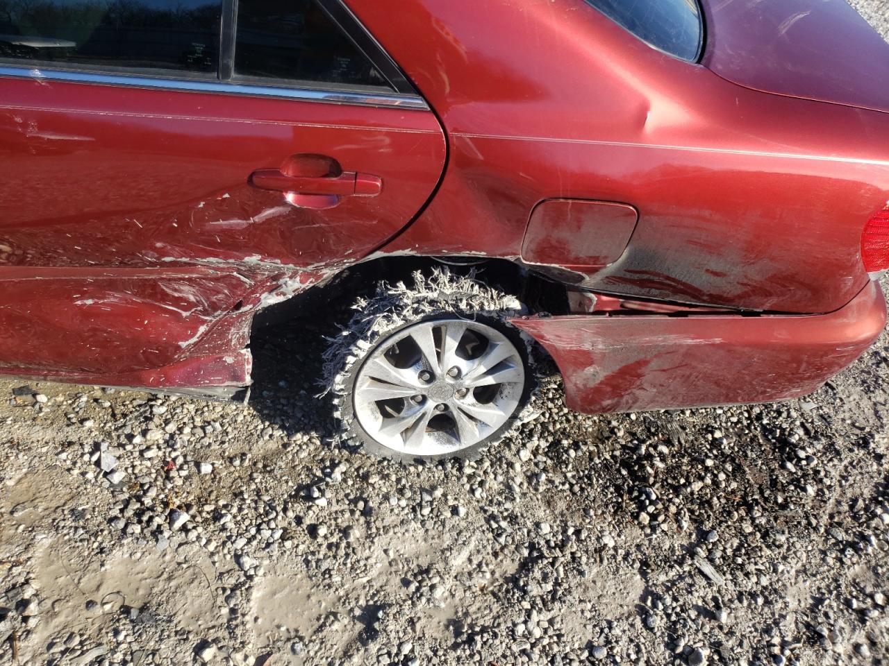 Photo 9 from auction – 2005 TOYOTA CAMRY LE with VIN 4T1BF32K85U105310