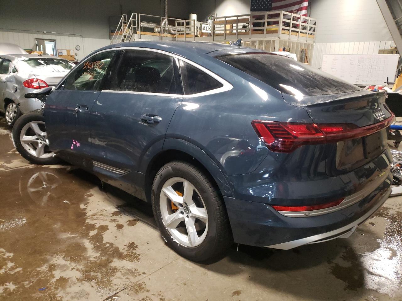 Photo 3 from auction – 2020 AUDI E-TRON SPO with VIN WA13ABGE9LB033833