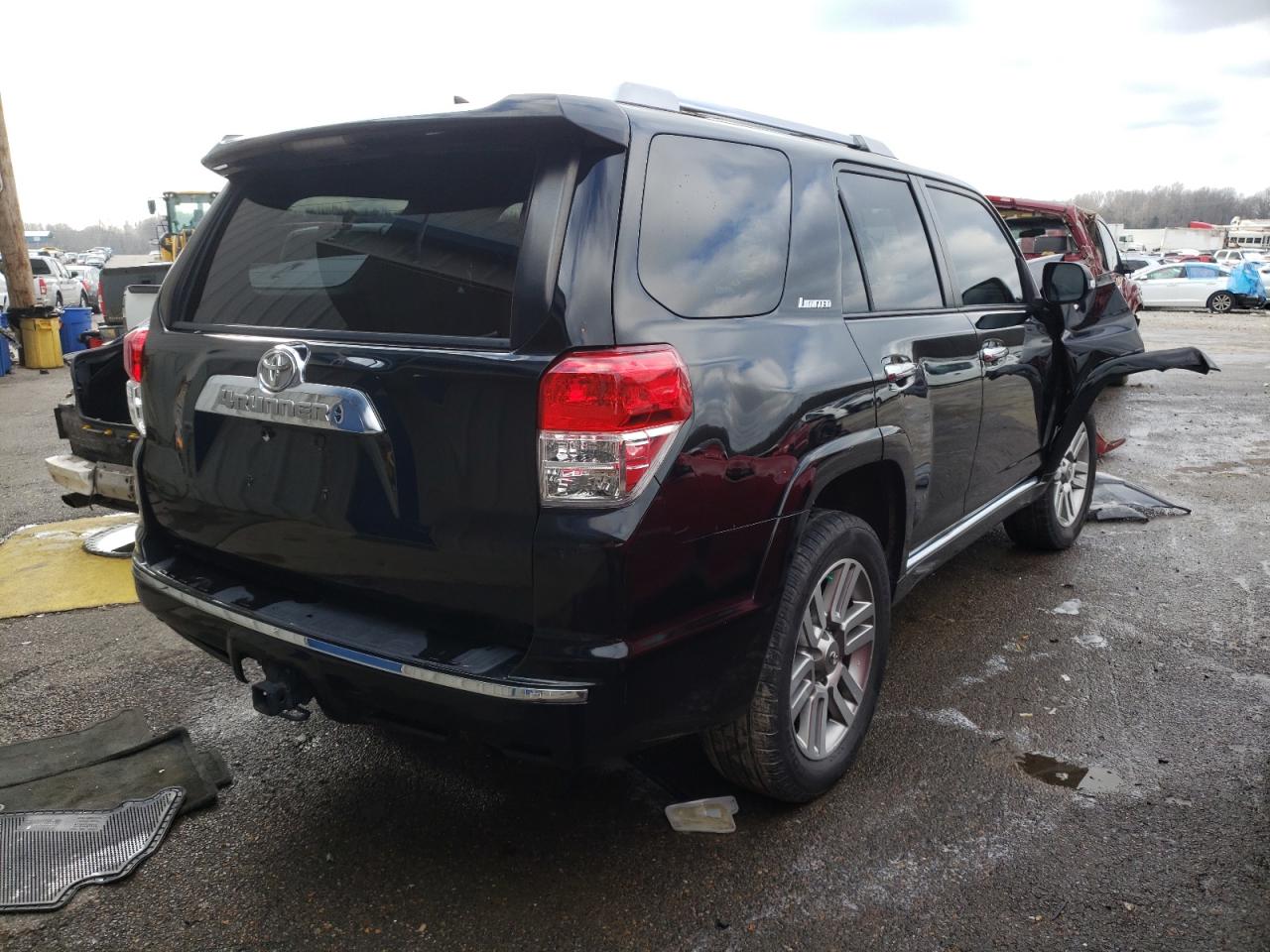 Photo 4 from auction – 2013 TOYOTA 4RUNNER SR with VIN JTEZU5JR7D5057919