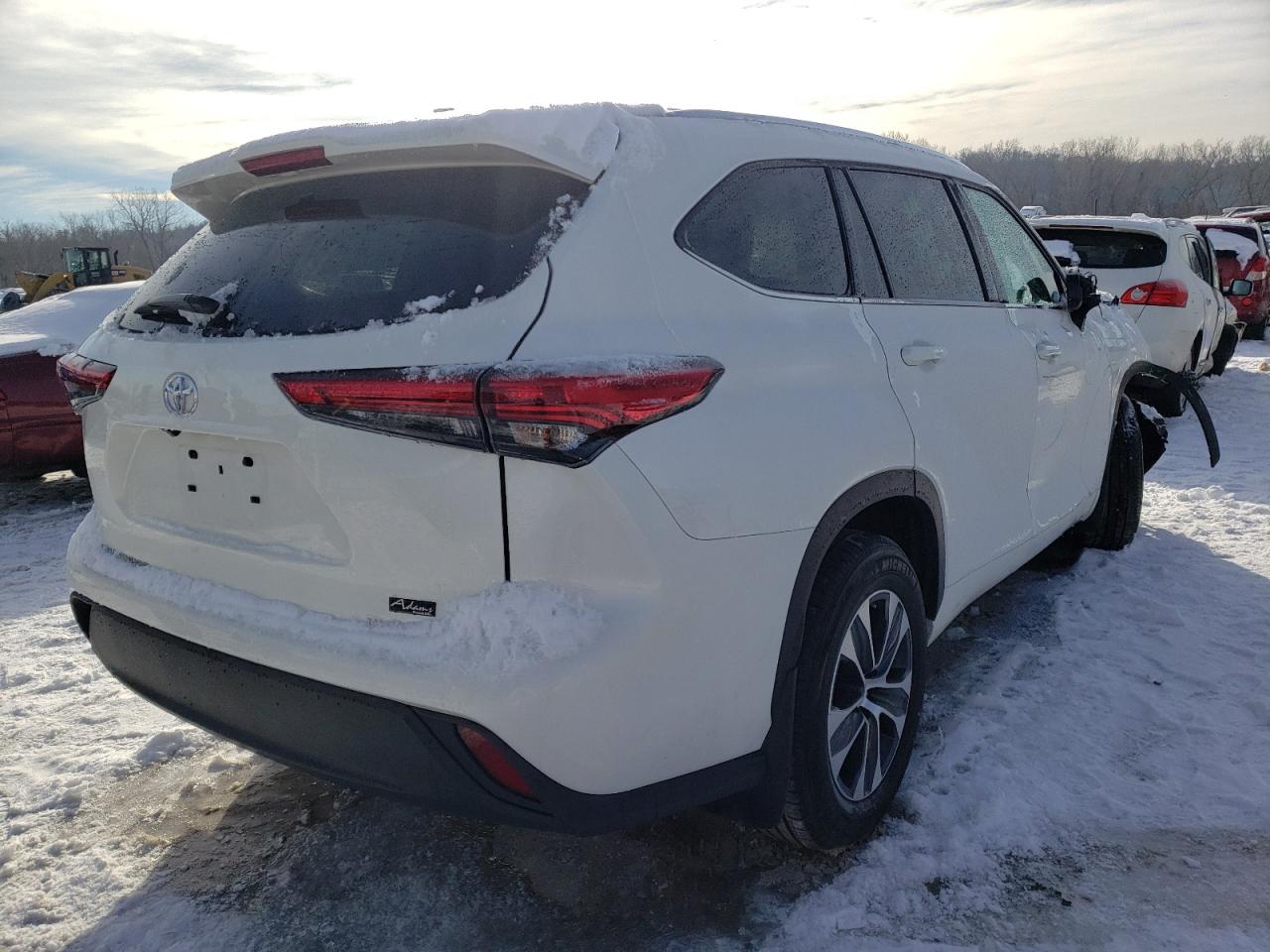 Photo 4 from auction – 2021 TOYOTA HIGHLANDER with VIN 5TDGZRBH3MS551389
