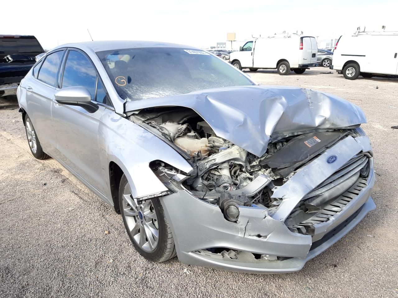 FORD FUSION SE 2017 with VIN 3FA6P0LU2HR355032 - Photo from auction