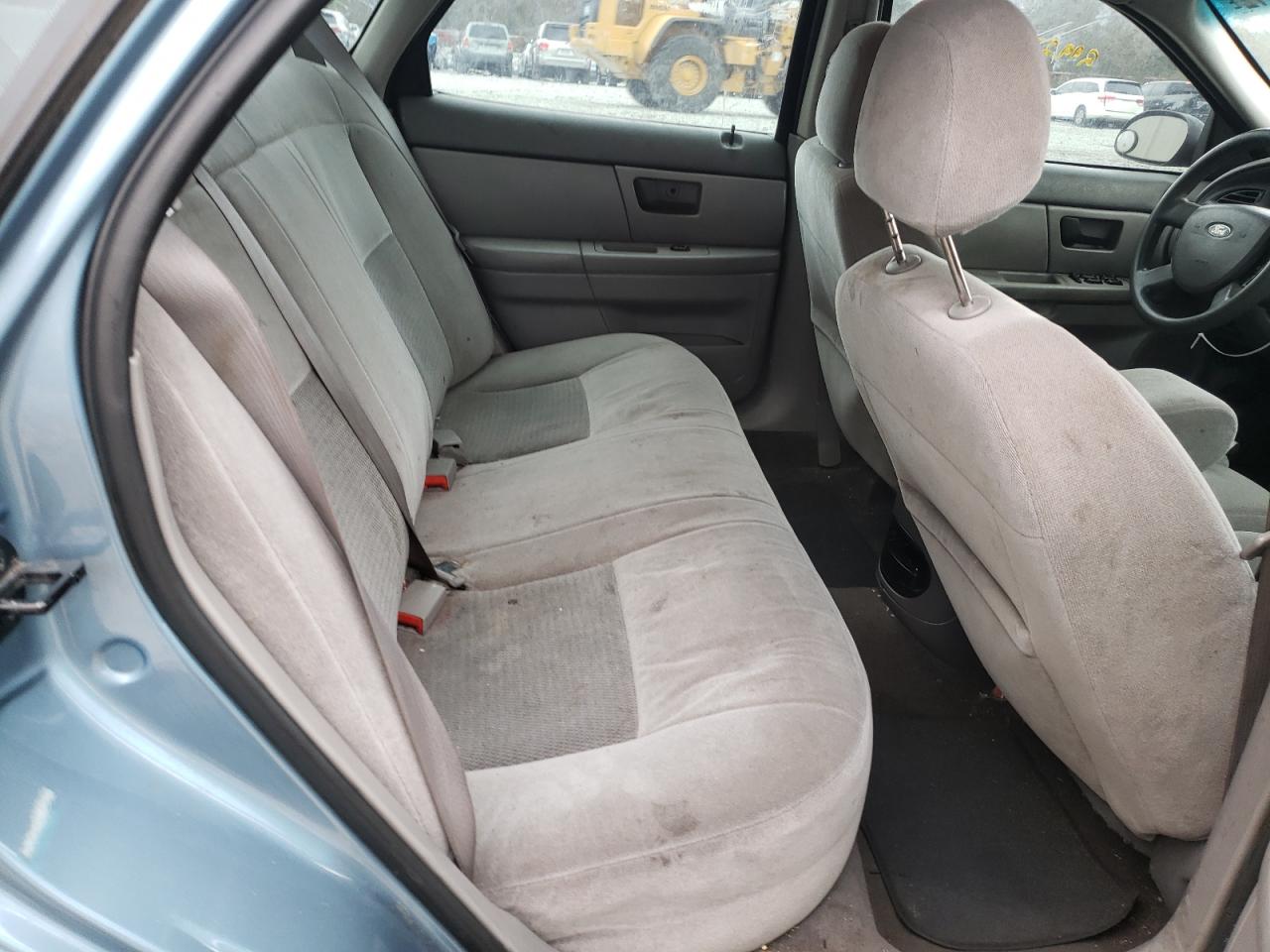 Photo 6 from auction – 2005 FORD TAURUS SE with VIN 1FAFP53U65A175314