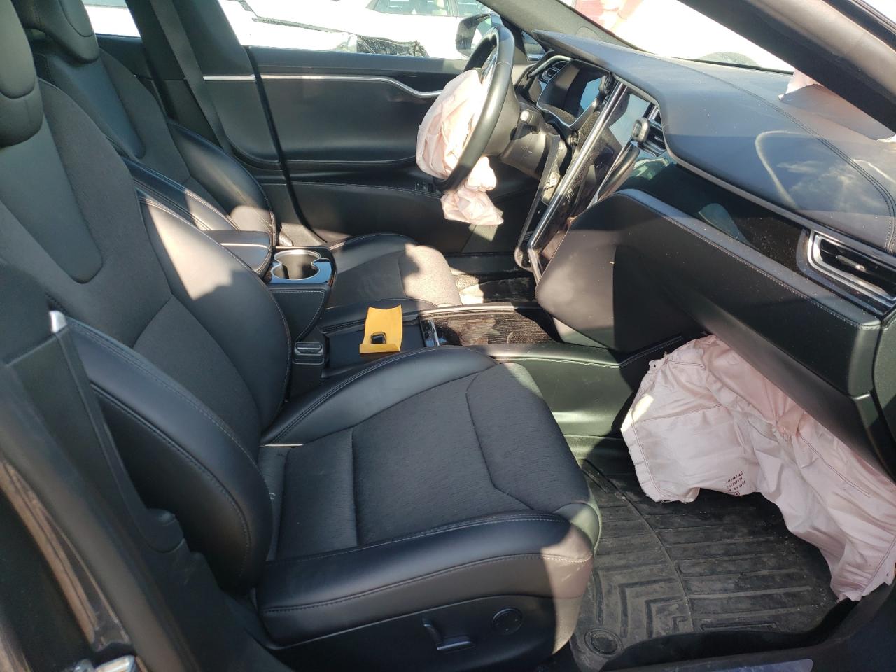 Photo 5 from auction – 2018 TESLA MODEL S with VIN 5YJSA1E26JF245393